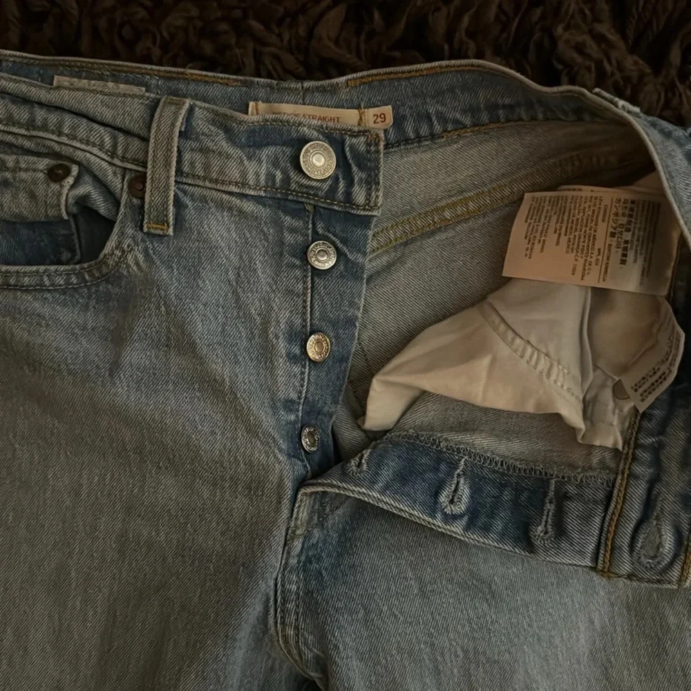 Levis universally flattering